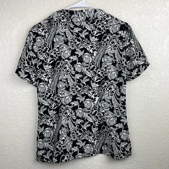 Notations v neck button down floral and squares top - Picture 5 of 8